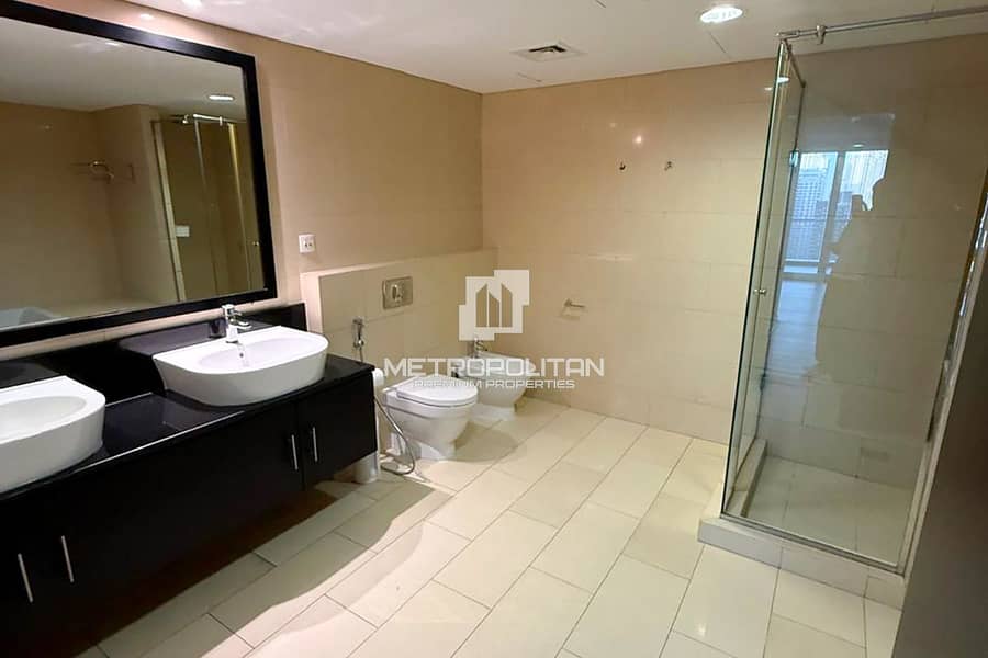 Upgraded | Spacious 1 Bedroom | Sea View - Image 7