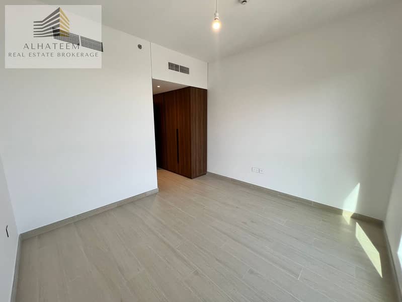 Exclusive Luxury Family Home in Jadeel, Spacious with Balcony and Maids Room Brand New - Image 12