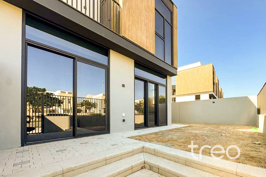 Big Garden | Corner Plot | Brand New - Image 6