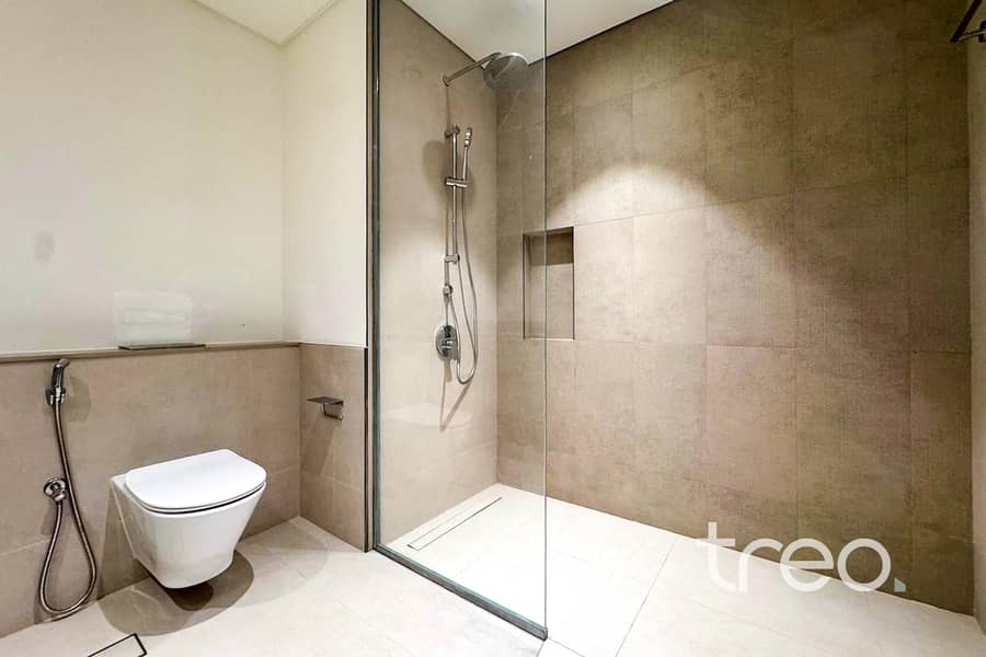 Big Garden | Corner Plot | Brand New - Image 12