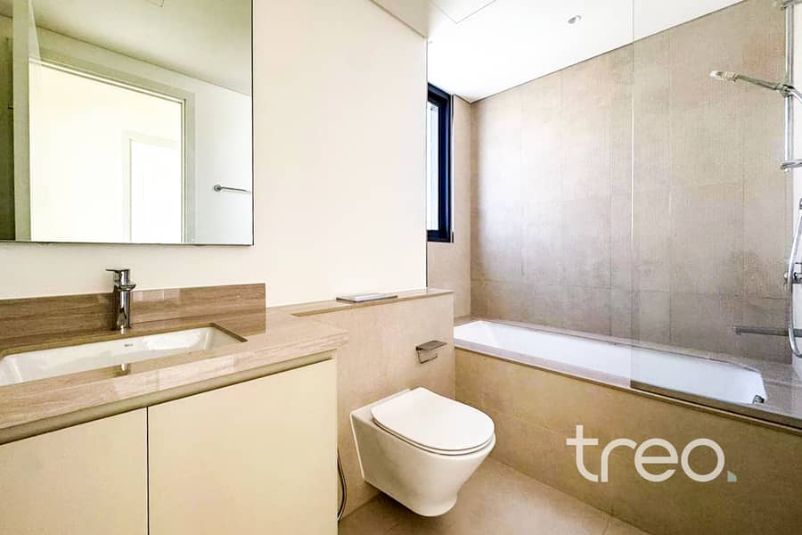 Big Garden | Corner Plot | Brand New - Image 15