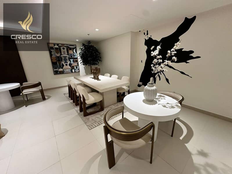 Elegant Unit | Creek Views | Prime Location - Image 20