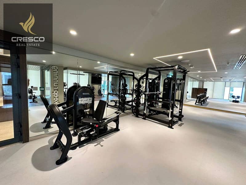 Elegant Unit | Creek Views | Prime Location - Image 21