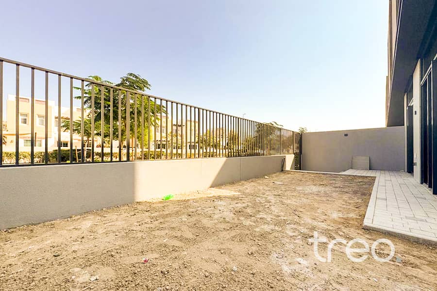 Big Garden | Corner Plot | Brand New