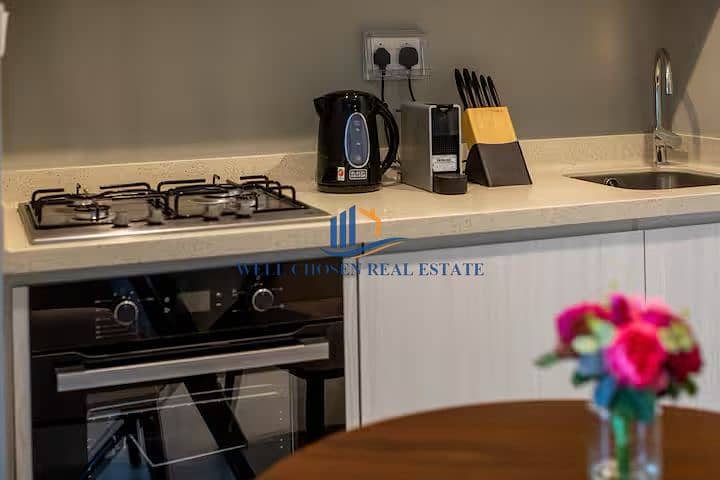 Canal View | High Floor | Furnished | Prime Location - Image 7