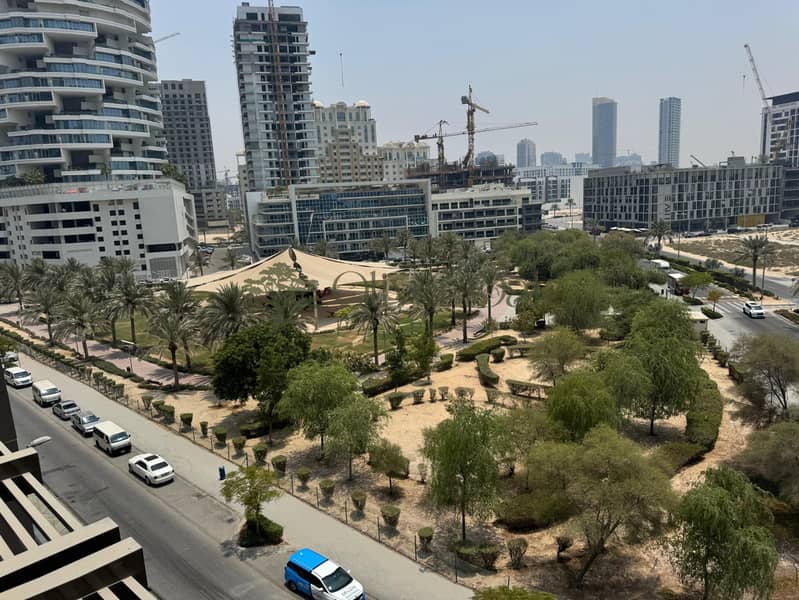 Ready to Move | Brand New | Modern Finishes