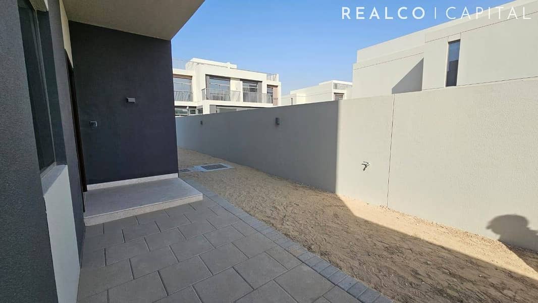 Brand New | Semidetached | With Rooftop - Image 11