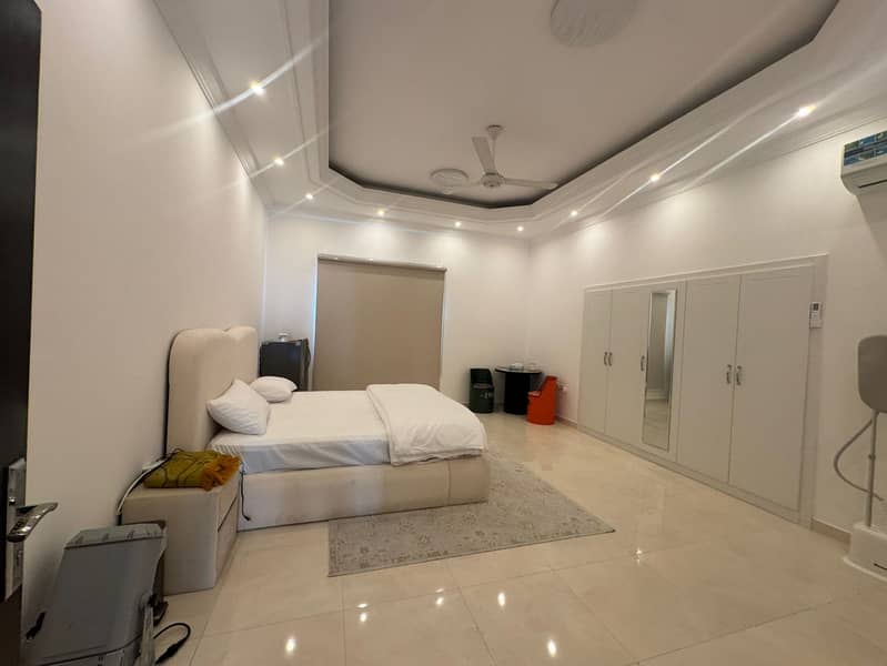 AMAZING Big Size Villa |9 BEDROOMS MASTER. Big Parking Space /AL MIZHAR 2-