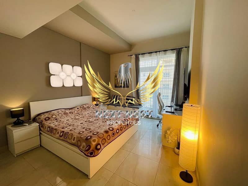 1BHK Luxury Furnished with 12 Cheque / Ready to move