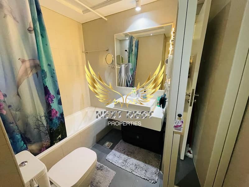 1BHK Luxury Furnished with 12 Cheque / Ready to move