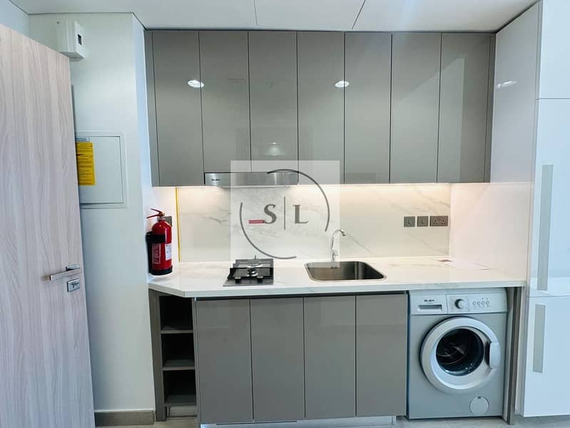 Pool View | Modern Studio | Well- Maintained - Image 7