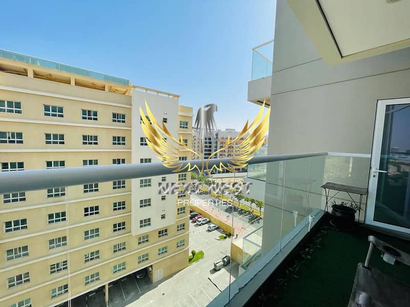 1BHK Luxury Furnished with 12 Cheque / Ready to move - Image 6