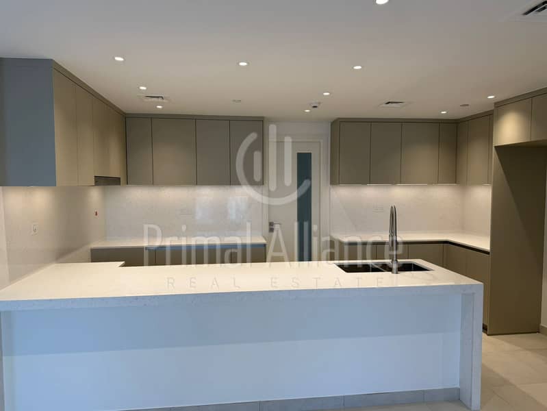 Burj and Full Park View | Brand New | Exclusive - Image 6