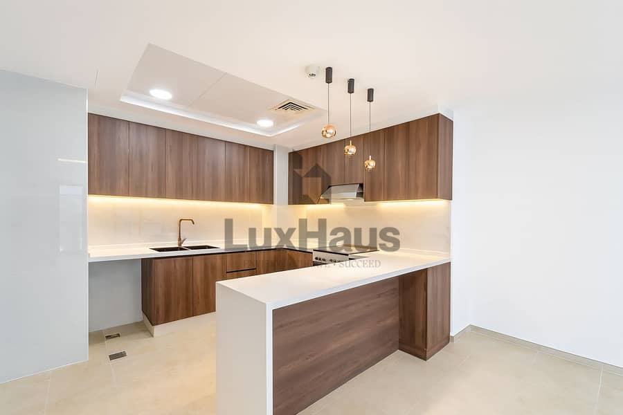 Modern Upgrades| 2BR+ Maid |High floor|Unfurnished