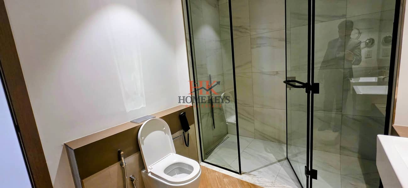 Elegant 2 Bedroom with Stunning Views || Top-Tier Building Amenities || All Bills Included - Image 12