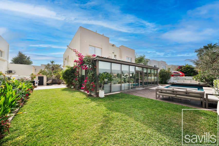 Stunning Lake Skyline View | Extended | Upgraded