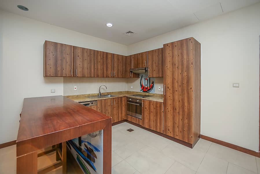 Prime Location 1BR | Furnished | Metro Walk - Image 6