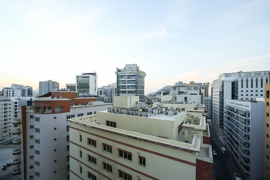 Prime Location 1BR | Furnished | Metro Walk - Image 18