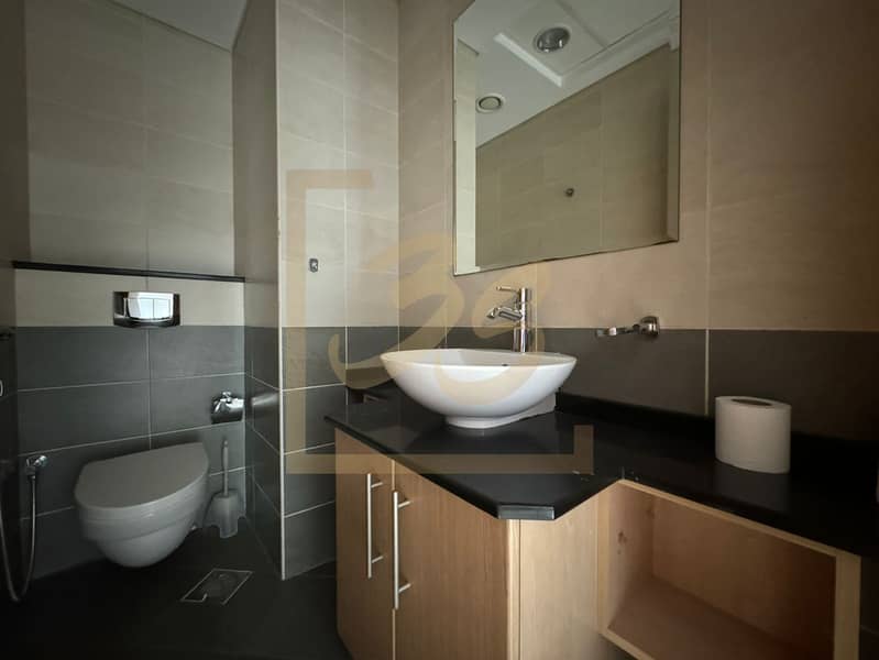 Spacious | Vacant | Ready to Move - Image 14