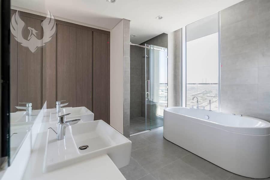 4BR Penthouse | Burj View | Vacant | Best Deal - Image 10