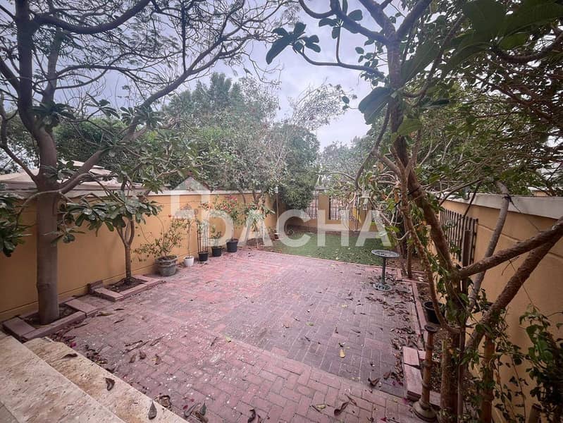 Clean and Tidy | Available Now | Park backing - Image 9