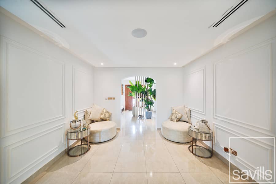 Stunning Lake Skyline View | Extended | Upgraded