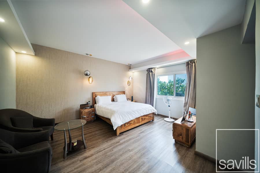 Stunning Lake Skyline View | Extended | Upgraded - Image 6