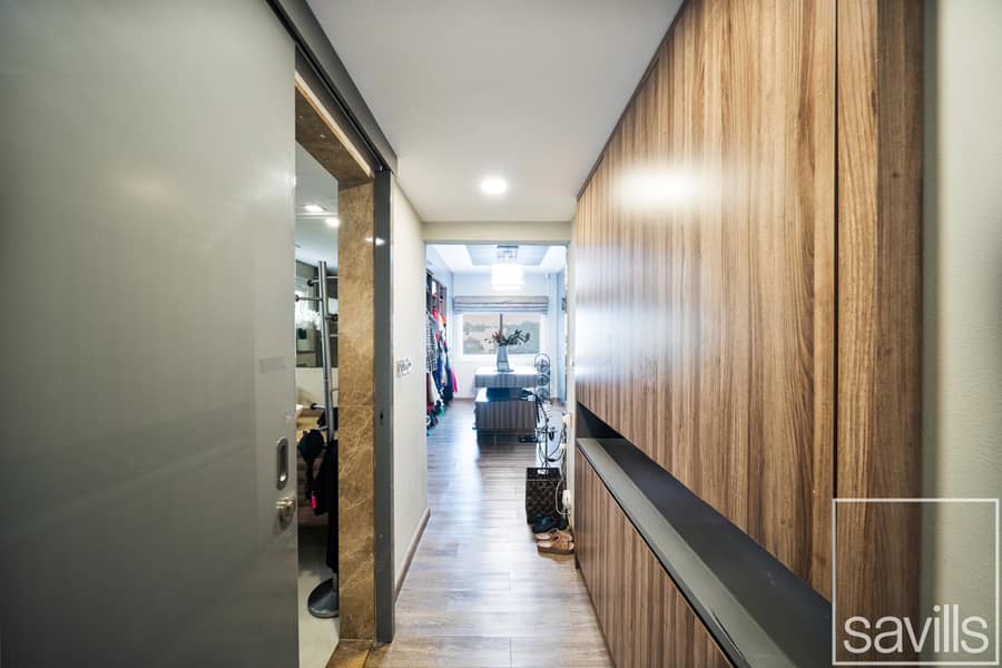 Stunning Lake Skyline View | Extended | Upgraded - Image 8