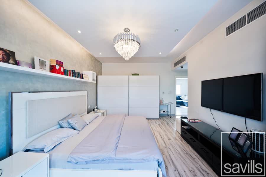 Stunning Lake Skyline View | Extended | Upgraded - Image 12