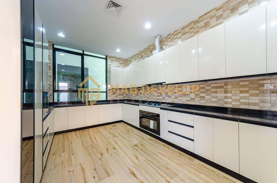 Ready Villa | 5BR+Maids | Brand New | Modern Family Villa - Image 9
