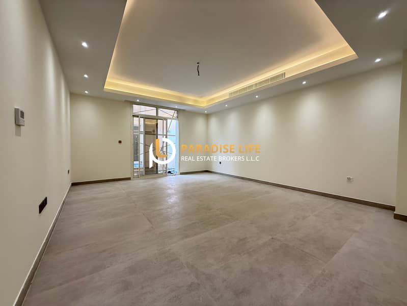 HOT DEAL- 3BEDROOM PLUS MAIDS FULLY RENOVATED -PVT ENTRANCE-AVAILABLE FOR RENT