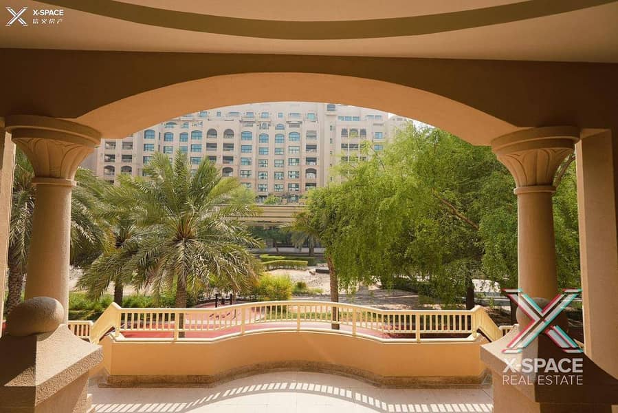 UPGRADED/GROUND FLOOR WITH TERRACE /BEACH ACCESS