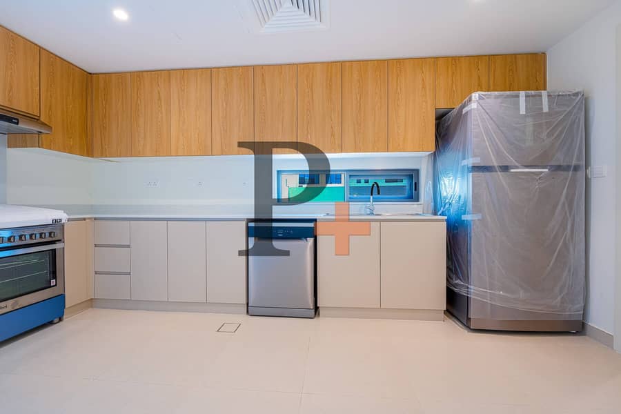 Corner Unit | Steps From Amenities | North East