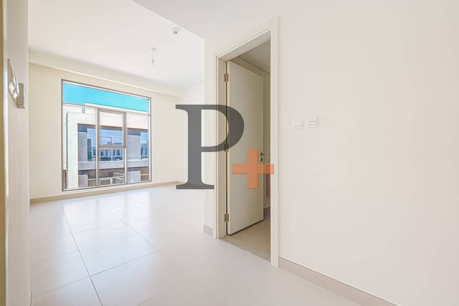 Corner Unit | Steps From Amenities | North East - Image 8