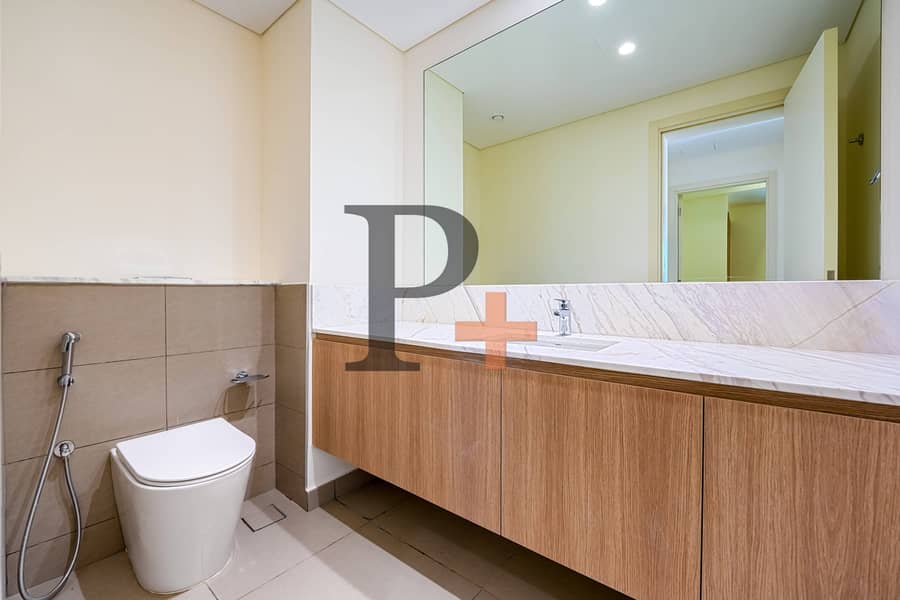 Corner Unit | Steps From Amenities | North East - Image 12