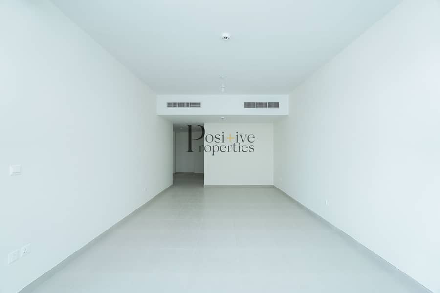 Best Price-Semi Detached Villa-Close Kitchen