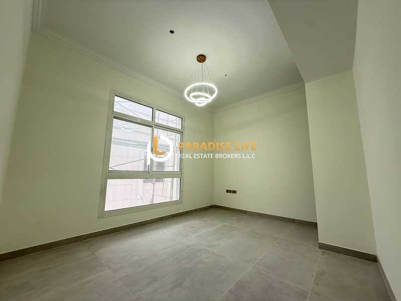 HOT DEAL- 3BEDROOM PLUS MAIDS FULLY RENOVATED -PVT ENTRANCE-AVAILABLE FOR RENT