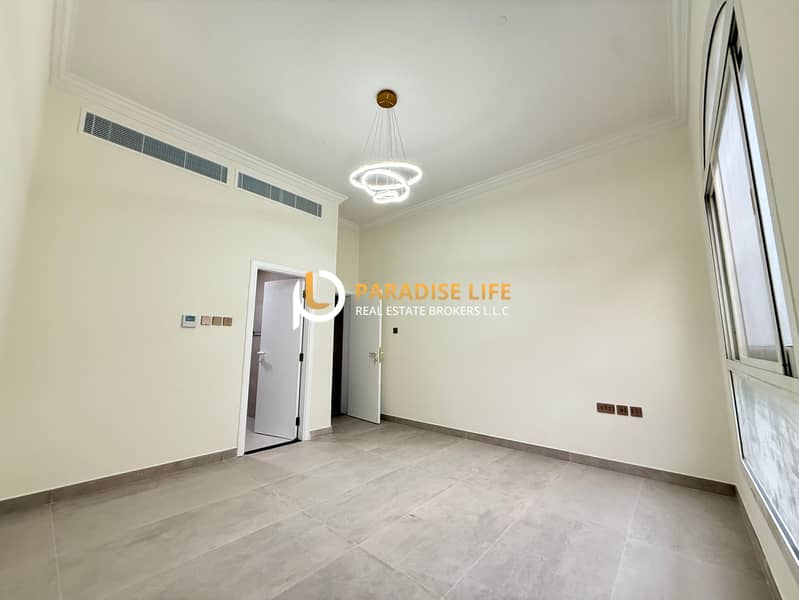 HOT DEAL- 3BEDROOM PLUS MAIDS FULLY RENOVATED -PVT ENTRANCE-AVAILABLE FOR RENT - Image 7