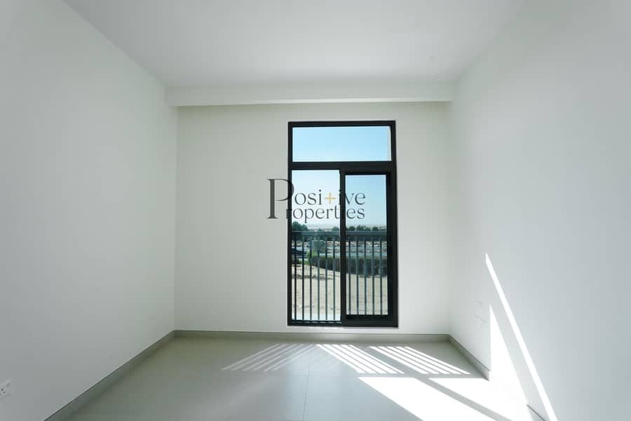 Best Price-Semi Detached Villa-Close Kitchen - Image 10