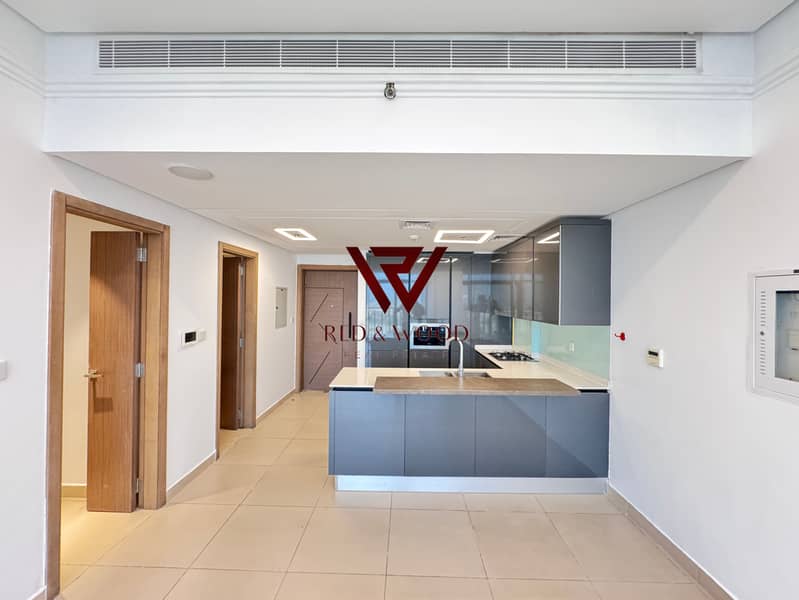 Huge Size || Ready To Move || Amazing Layout