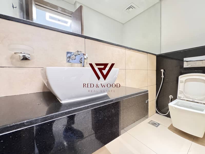 Huge Size || Ready To Move || Amazing Layout