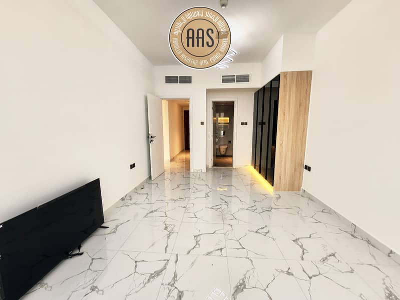 Brand new luxurious 1bhk with kitchen appliances | rent 80k | arjan - Image 6