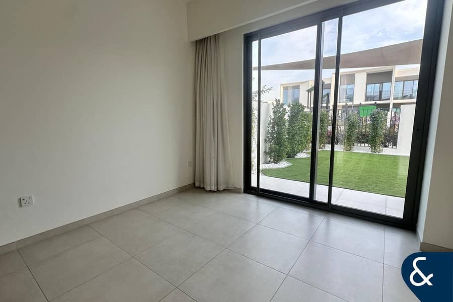 Park Backing | Landscaped Garden | 4 Bed