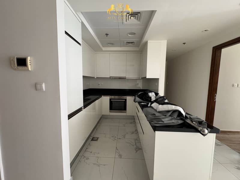 Spacious 3 BHK for Sale | Meera Tower | Al Habtoor - Image 11