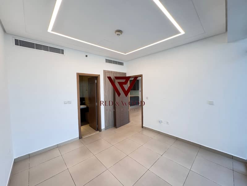 Huge Size || Ready To Move || Amazing Layout - Image 12