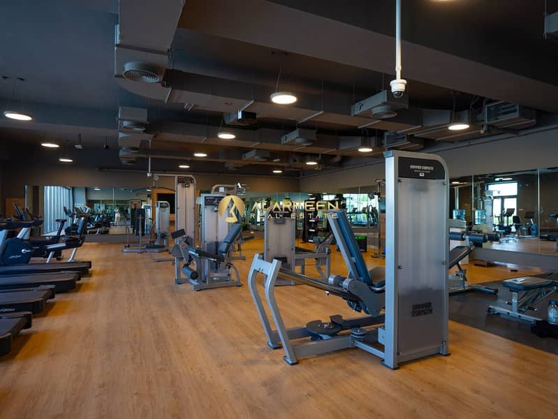 4BR+Maid | Spacious Villa | Best Location - Image 15