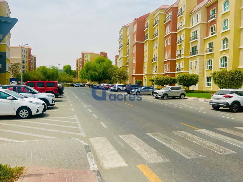 Community Area | Close to Metro | Multiple units - Image 14