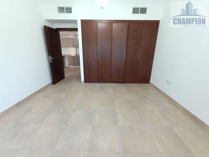 Ultra Spacious 1'BHK With Balcony+Gym+ Pool L Rent Only 55K By 4/Payments | Near To Exit - Image 6
