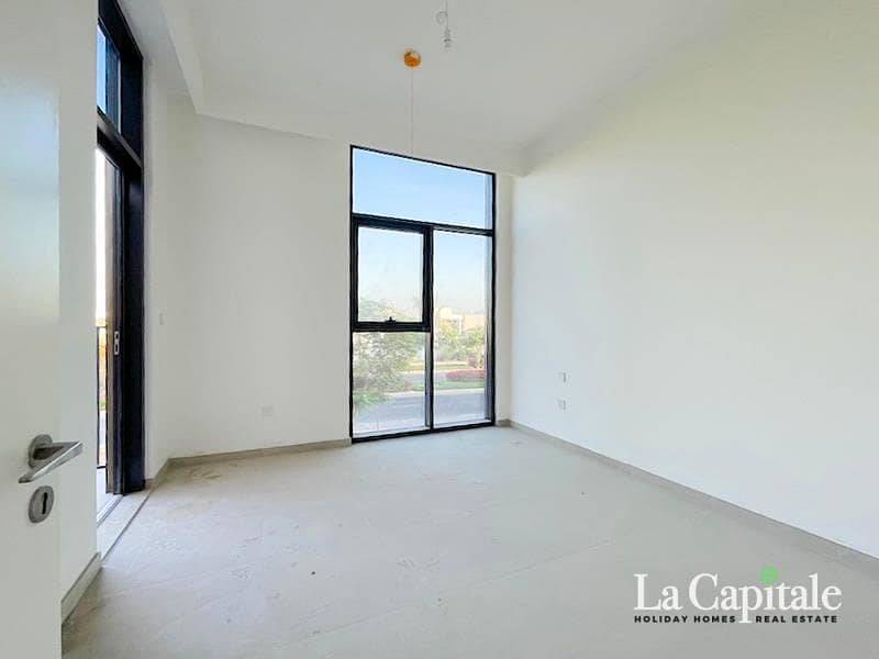 On Pool and Park | Premium Corner Unit | Brand New - Image 12