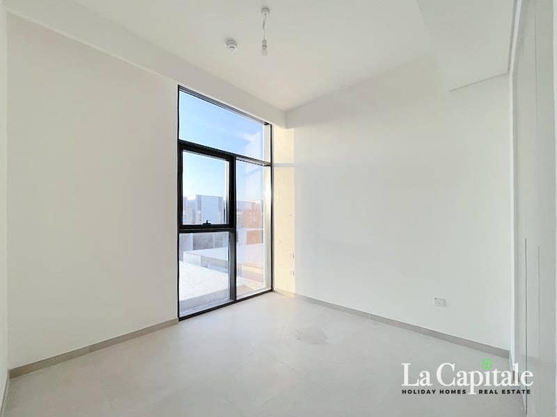 On Pool and Park | Premium Corner Unit | Brand New - Image 18